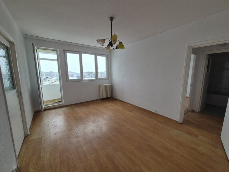 Metrou 1 Mai apartament 2 camere fara risc seismic, se accepta credit