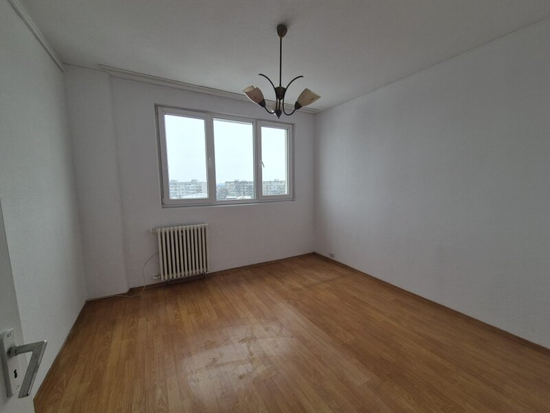 Metrou 1 Mai apartament 2 camere fara risc seismic, se accepta credit