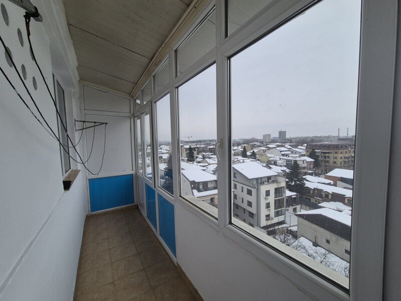 Metrou 1 Mai apartament 2 camere fara risc seismic, se accepta credit