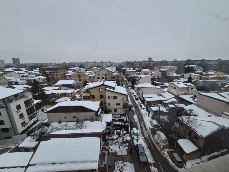 Metrou 1 Mai apartament 2 camere fara risc seismic, se accepta credit